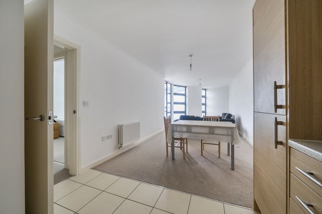Flat 38, Azure Court, 666, Kingsbury Road, London photo 3