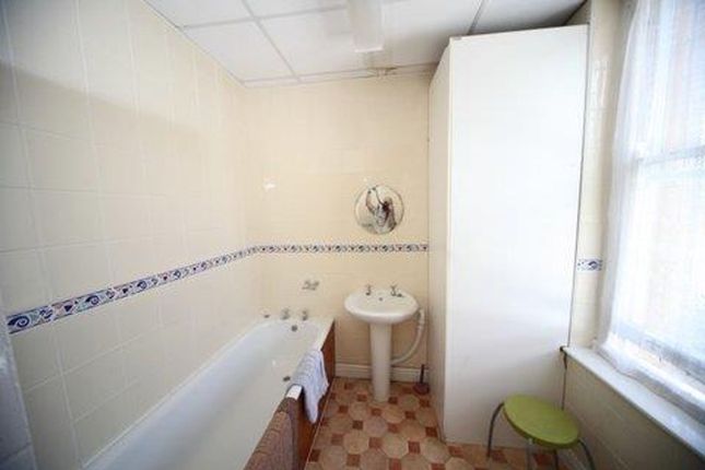 48 Ravenswood Road, Bristol photo 5