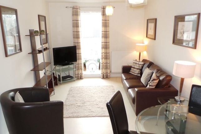 56, Holman Court, Ipswich photo 3