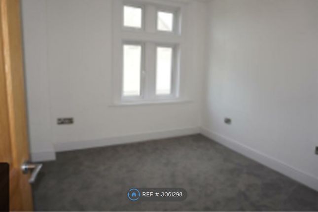 Bradford Road, Flat  Rowlands Court, Trowbridge photo 5