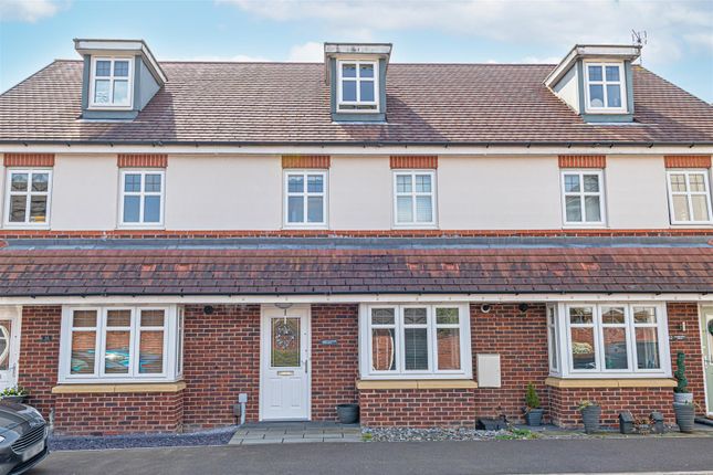 Thumbnail Town house for sale in Camberwell Drive, Warrington