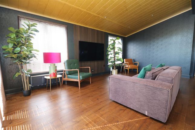 10, The Paddock, Brokerswood photo 4