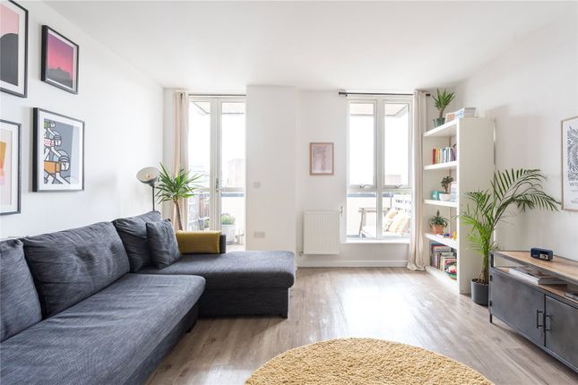 Flat for sale in Geoff Cade Way, Mile End