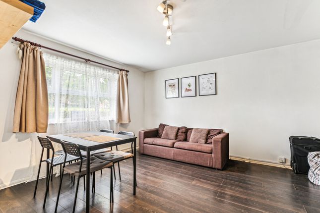 Thumbnail Flat to rent in Molyneux Drive, Tooting Bec