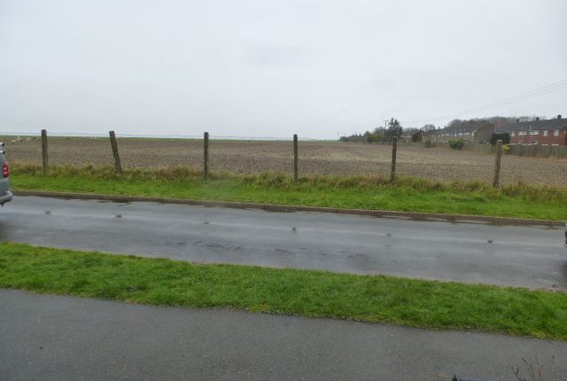 Terraced house to rent in Elm Road, King's Lynn