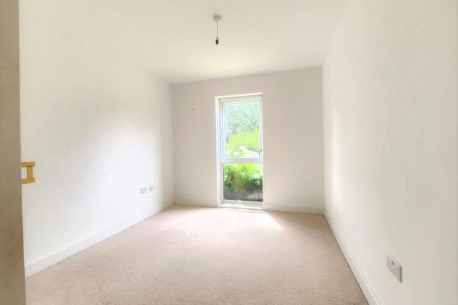 Flat for sale in Oak Drive, Arborfield, Reading