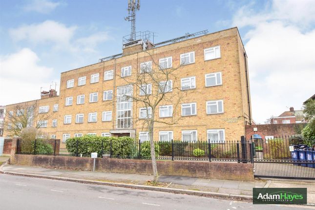 5 Wentworth Lodge, Wentworth Park, London photo 4