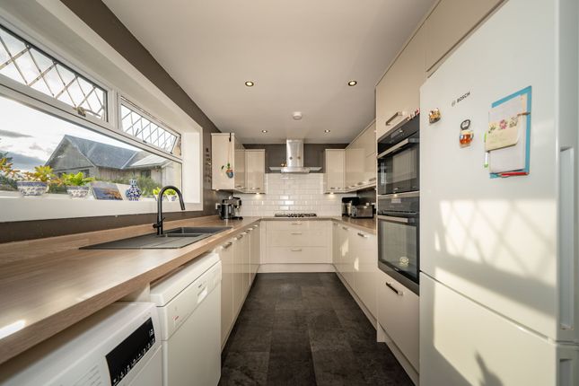 15 Churchill Way, Kirknewton photo 4