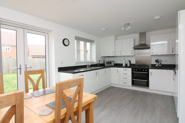 6 Townmill Road, Sandwich photo 2
