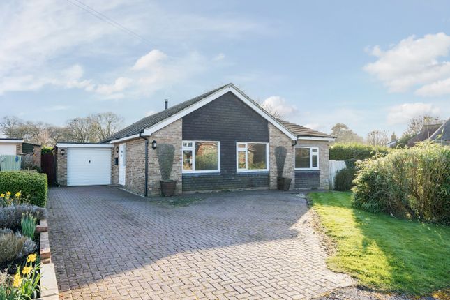 Thumbnail Bungalow for sale in Holliers Close, Sydenham, Chinnor, Oxfordshire