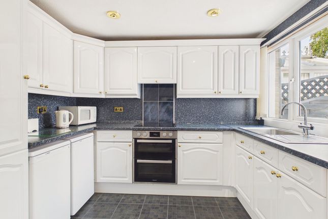 26 Saltford, Gateshead photo 2