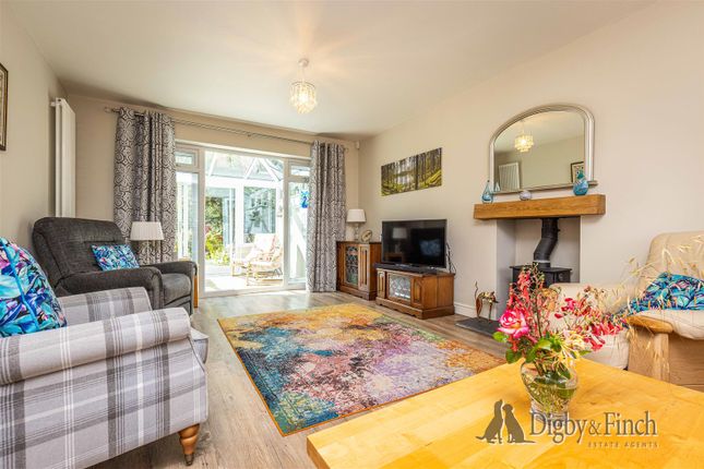 17, Moss Close, Nottingham photo 4