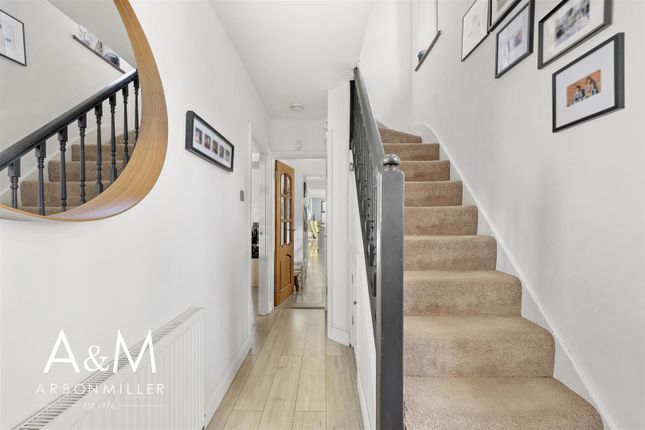51, Caterham Avenue, Clayhall photo 3