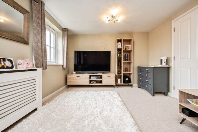 4, Woodpecker Gardens, Bedford photo 2