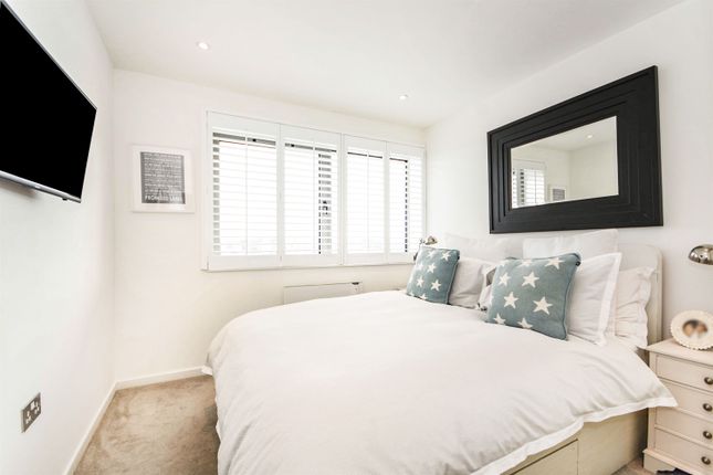 Flat for sale in Hubert Road, Brentwood