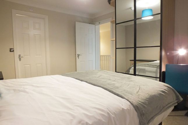 Room 7, 1 Pascal Crescent, Reading photo 5