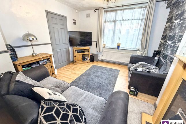 84 Swannington Road, Leicester photo 2
