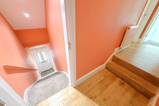 Kingswood Drive, Glasgow photo 3