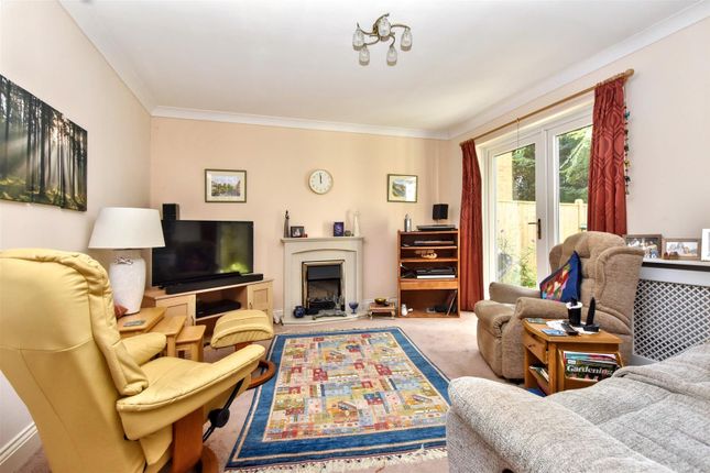 32, The Thatchings, Polegate photo 5