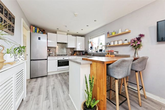 84, Central Boulevard, Canterbury photo 4