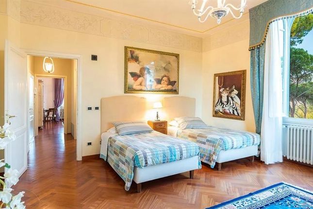 Villa for sale in Figline E Incisa Valdarno, Tuscany, 50063, Italy