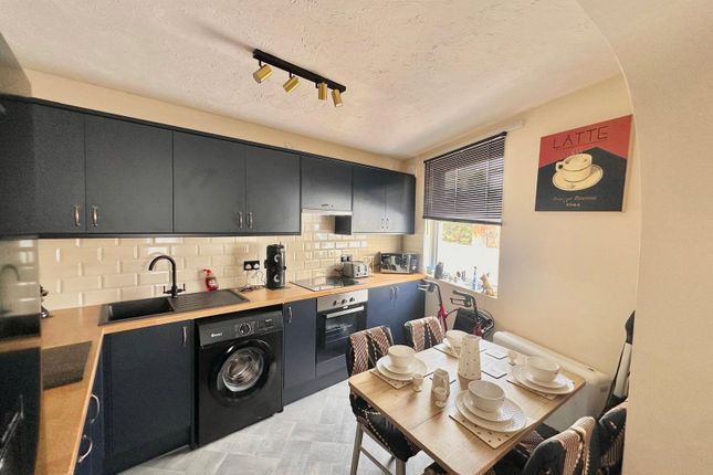 13, Huntspill Road, Somerset photo 2