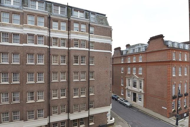 Flat 47, 39 Hill Street, Mayfair, London photo 5