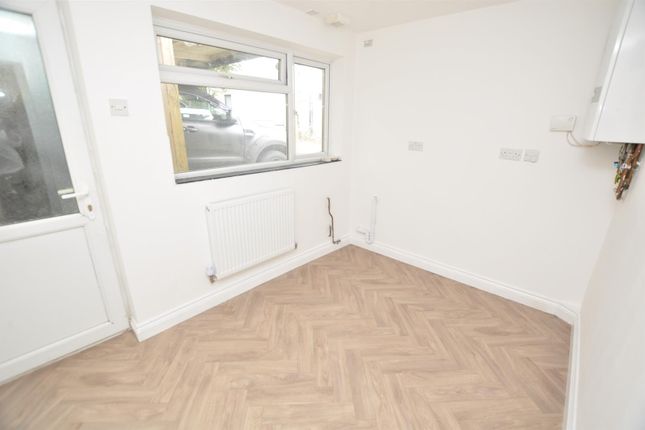 Pentremeurig Road, Carmarthen photo 5
