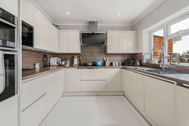 5, Upper Hall Park, Berkhamsted photo 4