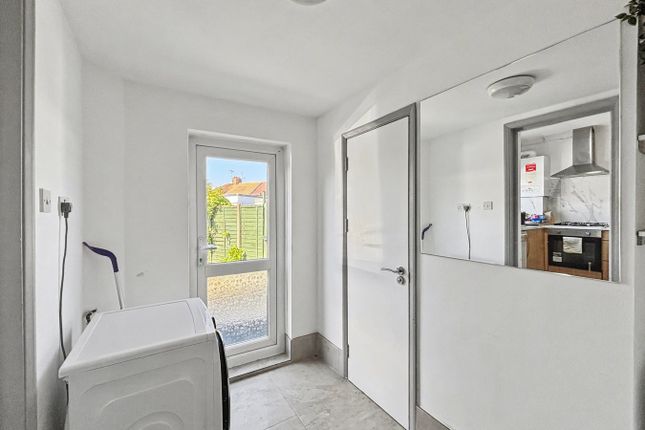 2, Shaldon Road, Edgware photo 5