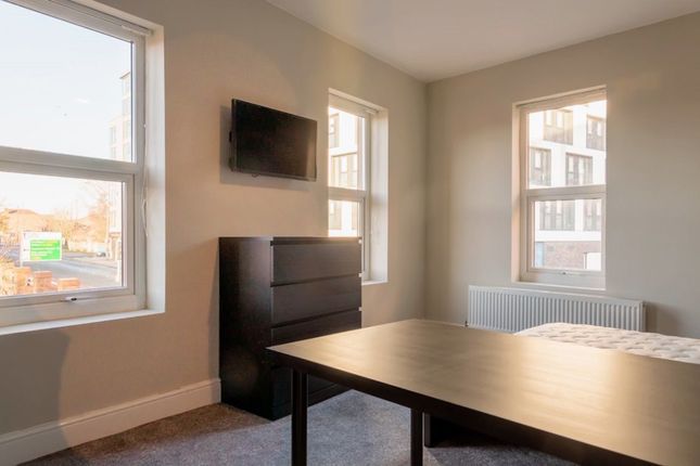 Flat to rent in Vauxhall Road, Liverpool