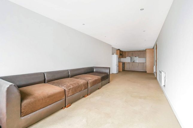 2/4, 72, Lancefield Quay, Glasgow photo 4