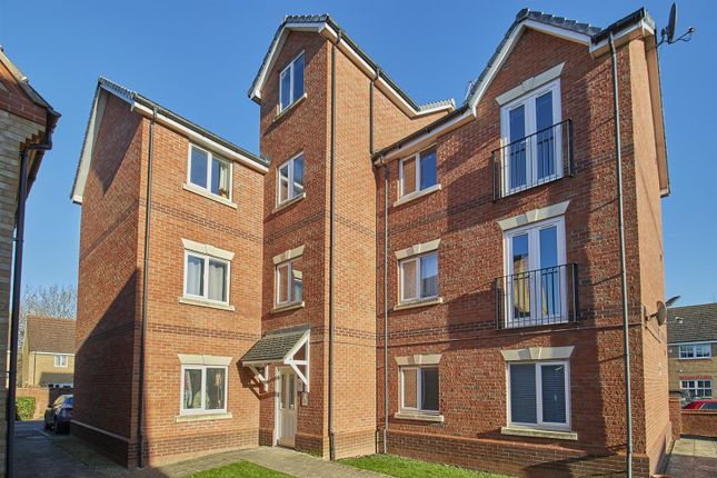 Thumbnail Flat for sale in Pickering Close, Stoney Stanton, Leicester