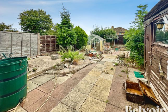 32, Sycamore Road, Wednesbury photo 2