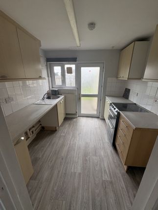 29, Nubian Avenue, Haverfordwest photo 4