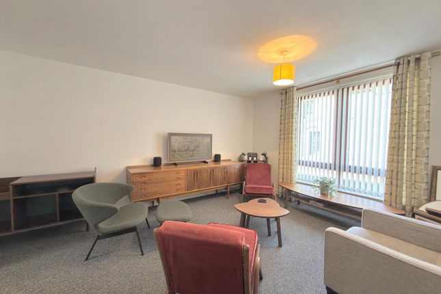 4, Woodside Court, Falkirk photo 4