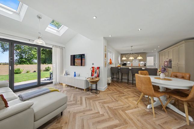 53, Boundary Way, Chesterfield photo 2