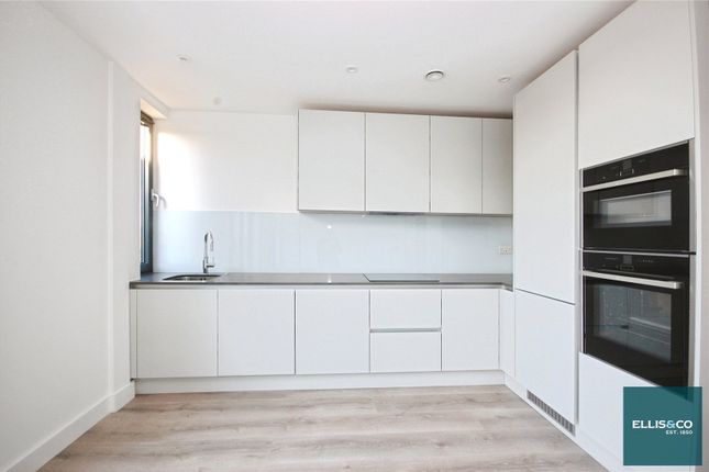 Flat 26, Cranmer Court,, Wickliffe Avenue, Finchley photo 2