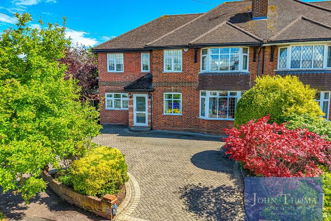 28, Mount Pleasant Road, Chigwell photo 2