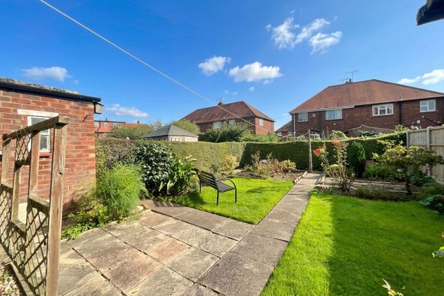 11 Barthomley Crescent, Crewe photo 4