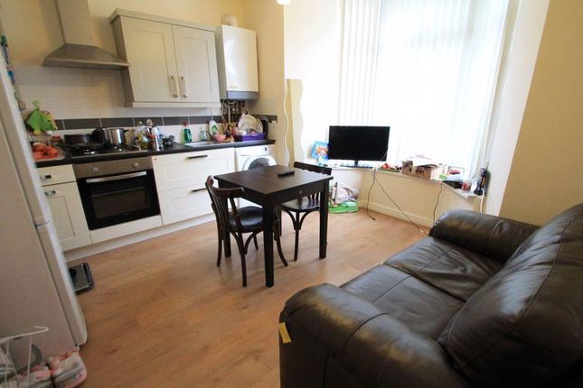 Thumbnail Flat to rent in Gordon Road, Cathays, Cardiff