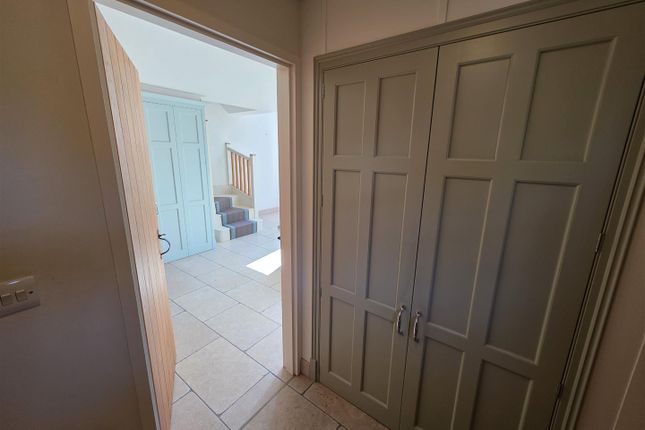23, Dobb Brow Road, Bolton photo 3