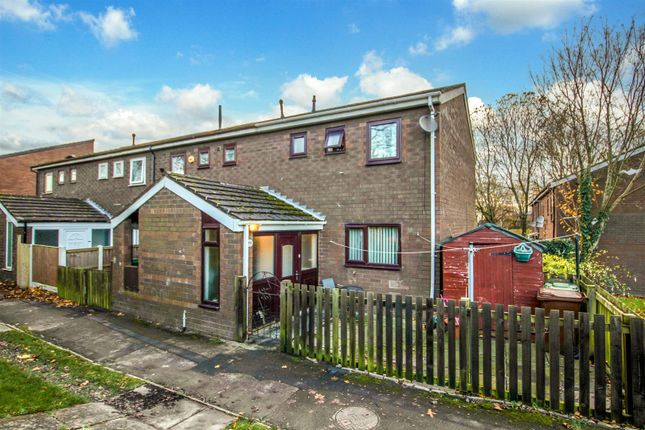 Terraced house for sale in Pildacre Brow, Ossett