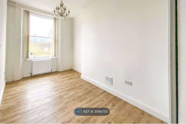 Flat, Nelson Gardens, Plymouth photo 4