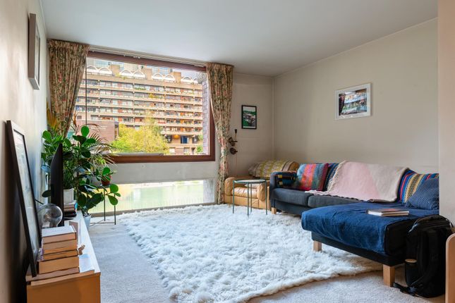 Thumbnail Flat to rent in Andrewes House, Barbican, London