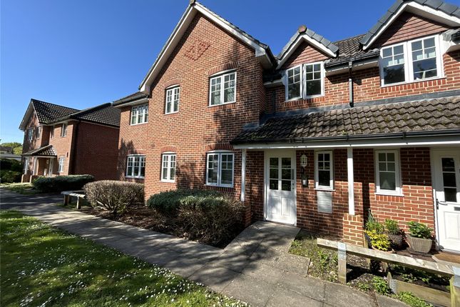 Thumbnail Flat for sale in Fern Place, Farnborough, Hampshire