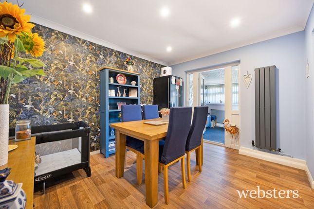81 Meadow Way, Norwich photo 4