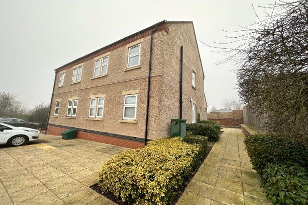 Flat to rent in 38 Linkfield Road, Loughborough LE12