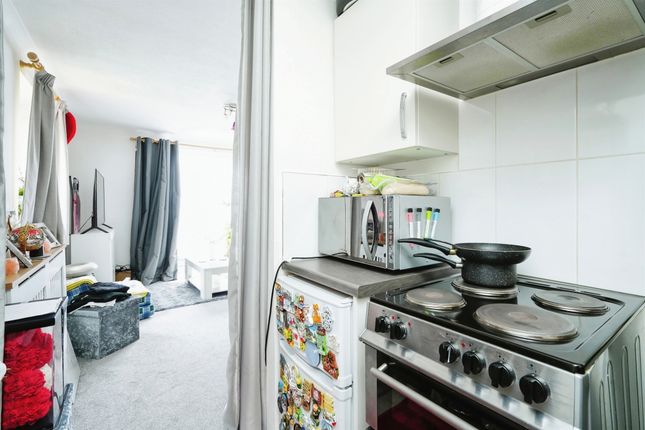 Studio for sale in Westholm Court, Bicester