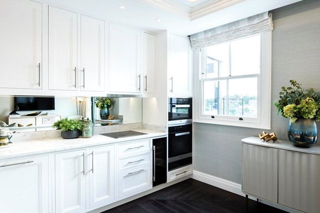 Flat 11,, 21-22, Prince of Wales Terrace, London photo 4